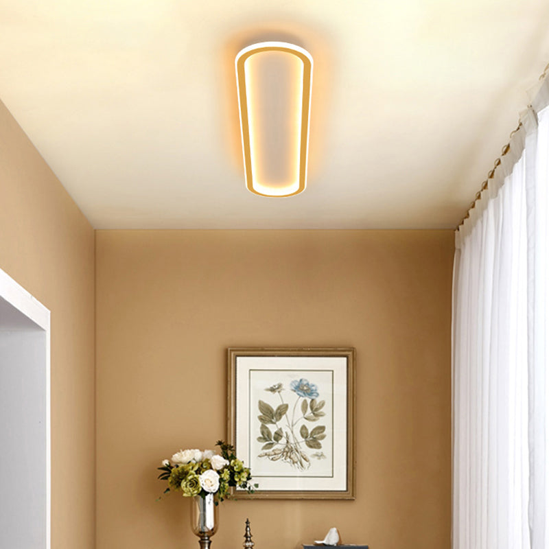 Oblong Corridor Ceiling Mounted Light Metal Simple Style LED Flushmount Light in Gold Clearhalo 'Ceiling Lights' 'Close To Ceiling Lights' 'Close to ceiling' 'Flush mount' Lighting' 2423903