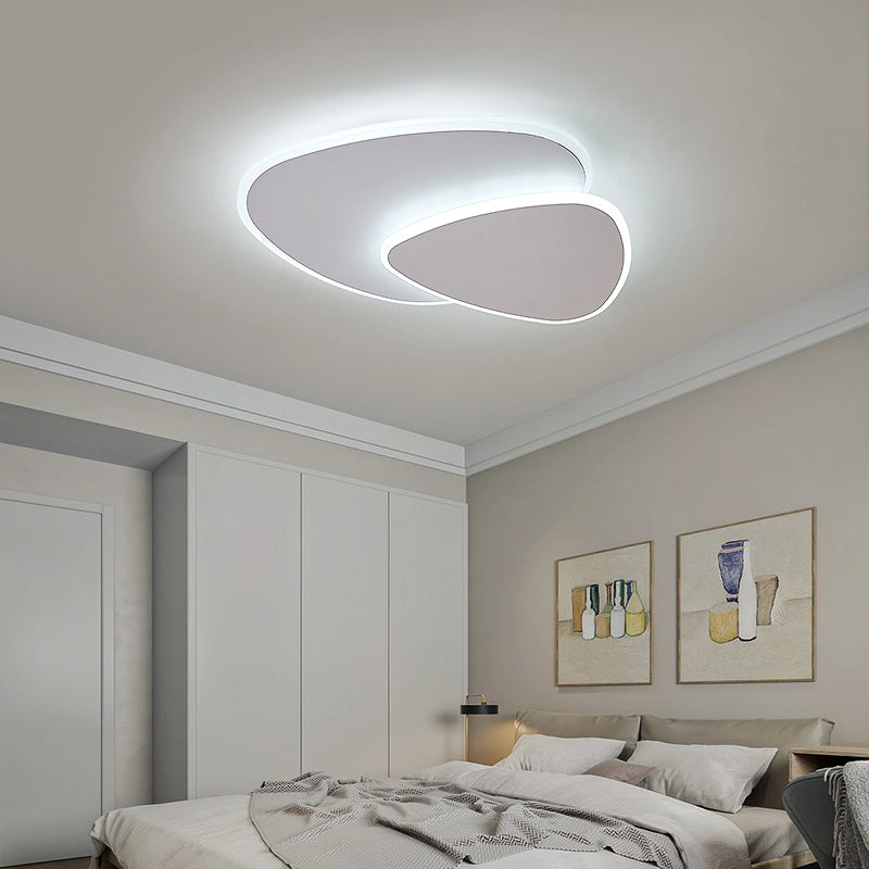 Triangular LED Ceiling Mounted Light Nordic Style Metal Bedroom Flush Light Fixture Clearhalo 'Ceiling Lights' 'Close To Ceiling Lights' 'Close to ceiling' 'Flush mount' Lighting' 2424243
