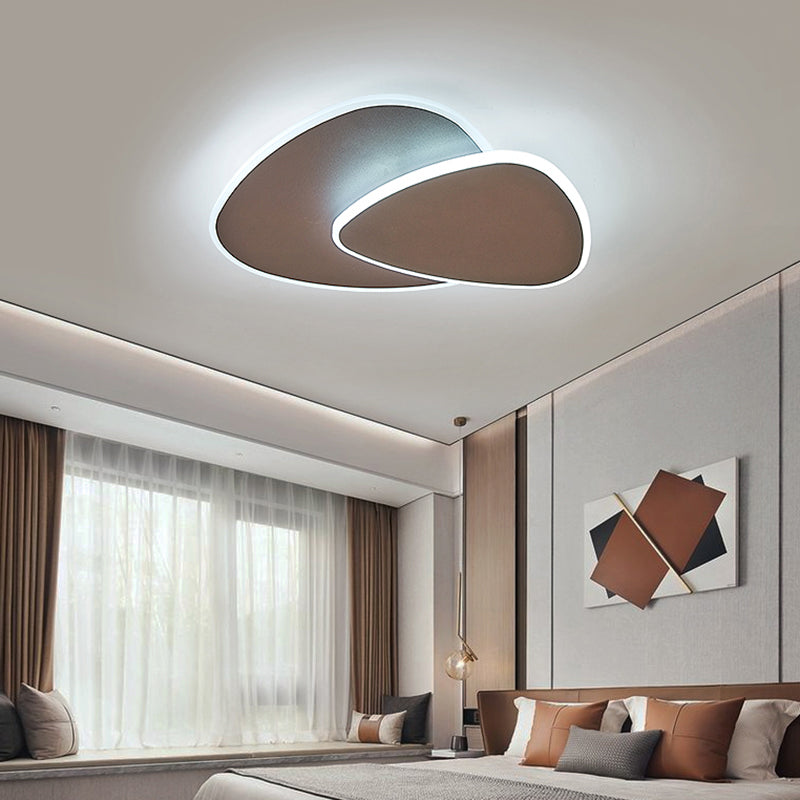 Triangular LED Ceiling Mounted Light Nordic Style Metal Bedroom Flush Light Fixture Clearhalo 'Ceiling Lights' 'Close To Ceiling Lights' 'Close to ceiling' 'Flush mount' Lighting' 2424250