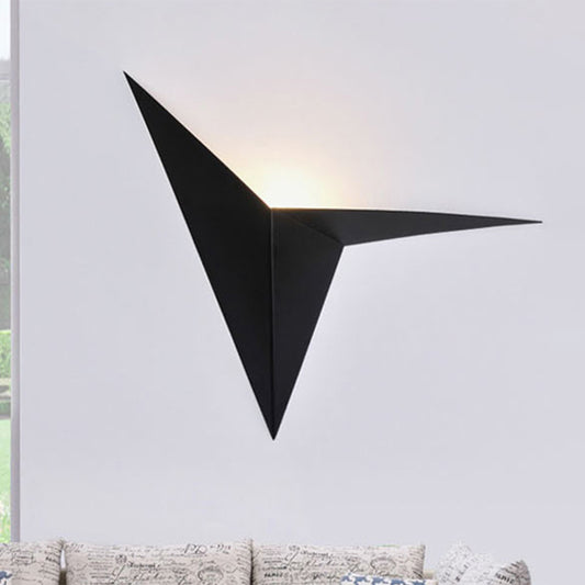 Polygon Wall Sconce Light Contemporary Style Metal LED Black/White Wall Lamp for Living Room, Warm/White Lighting Black Clearhalo 'Cast Iron' 'Glass' 'Industrial' 'Modern wall lights' 'Modern' 'Tiffany' 'Traditional wall lights' 'Wall Lamps & Sconces' 'Wall Lights' Lighting' 245164
