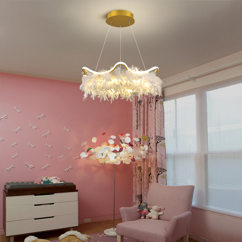 Wavy Metal Suspension Lighting Nordic White-Gold LED Chandelier with Feather Deco Clearhalo 'Ceiling Lights' 'Chandeliers' 'Modern Chandeliers' 'Modern' Lighting' 2460755