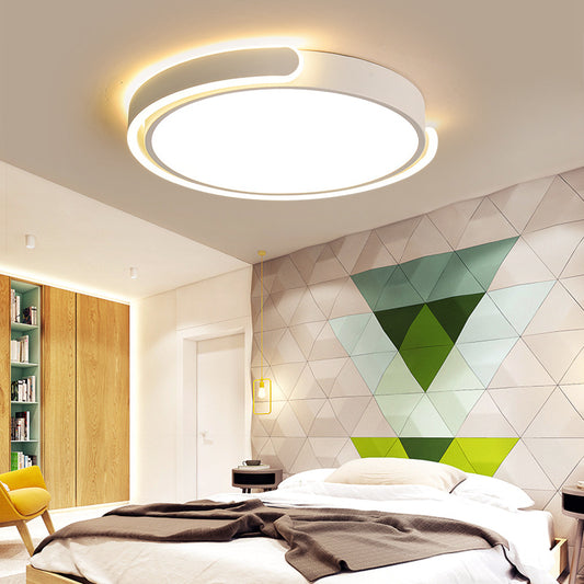 Round LED Ceiling Light Fixture Modernism Metal Bedroom Flushmount Lighting with Acrylic Diffuser White Clearhalo 'Ceiling Lights' 'Close To Ceiling Lights' 'Close to ceiling' 'Flush mount' Lighting' 2460778