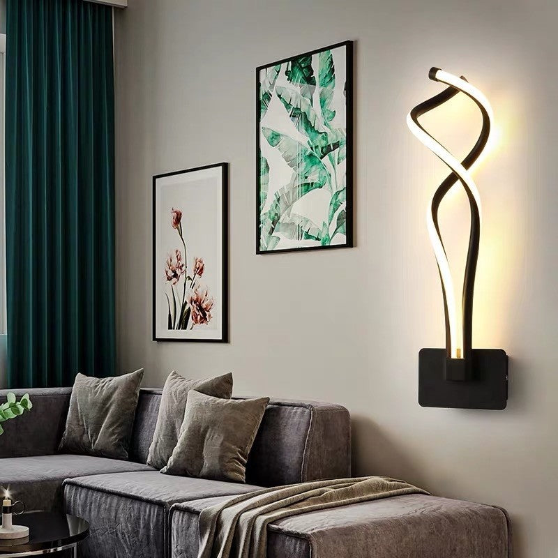 Minimalist Line Art Sconce Light Fixture Metal Hallway LED Wall Mounted Lamp in Black Black Curved Clearhalo 'Cast Iron' 'Glass' 'Industrial' 'Modern wall lights' 'Modern' 'Tiffany' 'Traditional wall lights' 'Wall Lamps & Sconces' 'Wall Lights' Lighting' 2465848