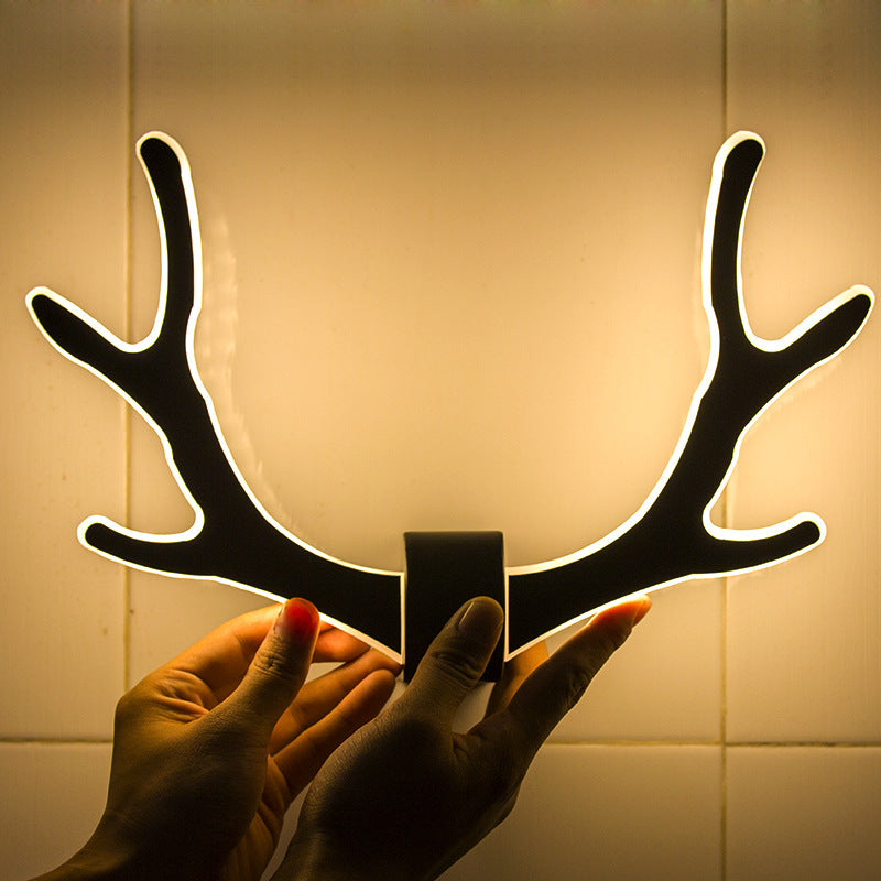 Metallic Antler Sconce Lamp Artistic LED Wall Mounted Lighting Fixture for Bedroom Black Clearhalo 'Cast Iron' 'Glass' 'Industrial' 'Modern wall lights' 'Modern' 'Tiffany' 'Traditional wall lights' 'Wall Lamps & Sconces' 'Wall Lights' Lighting' 2467070