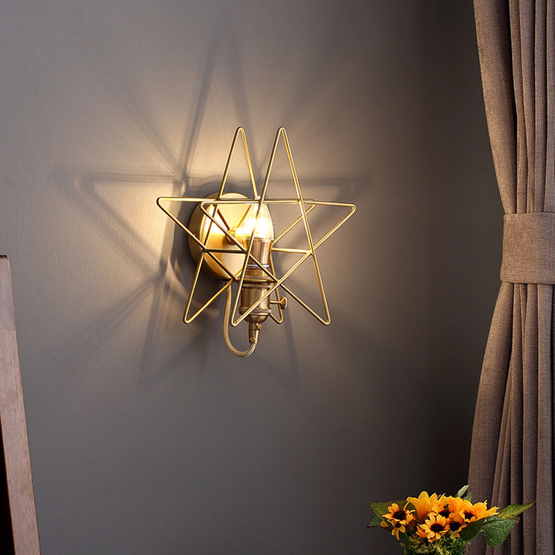 Iron Wire Star Wall Sconce Light Fixture Minimalist 1 Head Bedroom Wall Lamp in Gold Gold Clearhalo 'Art deco wall lights' 'Cast Iron' 'Glass' 'Industrial wall lights' 'Industrial' 'Middle century wall lights' 'Modern' 'Rustic wall lights' 'Tiffany' 'Traditional wall lights' 'Wall Lamps & Sconces' 'Wall Lights' Lighting' 2467107
