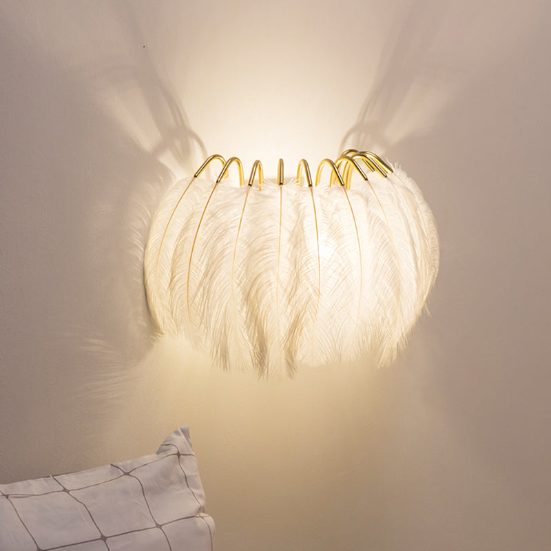 2 Lights Modern Metal Wall Sconce Feather Shade Wall Lighting for Bedroom Blanco Calabaza Clearhalo 'Apliques' 'Iluminación' 'Lámpara de Pared' 'Modern wall lights' 'Modern' Hogar' 2467114