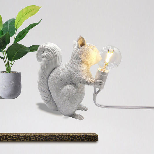 Artistic Squirrel Night Table Light Resin Single-Bulb Childrens Bedside Night Lamp Clearhalo 'Lamps' 'Table Lamps' Lighting' 2478137