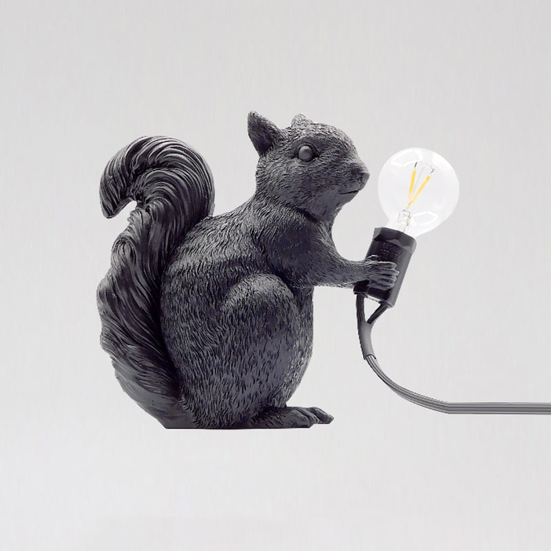 Artistic Squirrel Night Table Light Resin Single-Bulb Childrens Bedside Night Lamp Clearhalo 'Lamps' 'Table Lamps' Lighting' 2478140