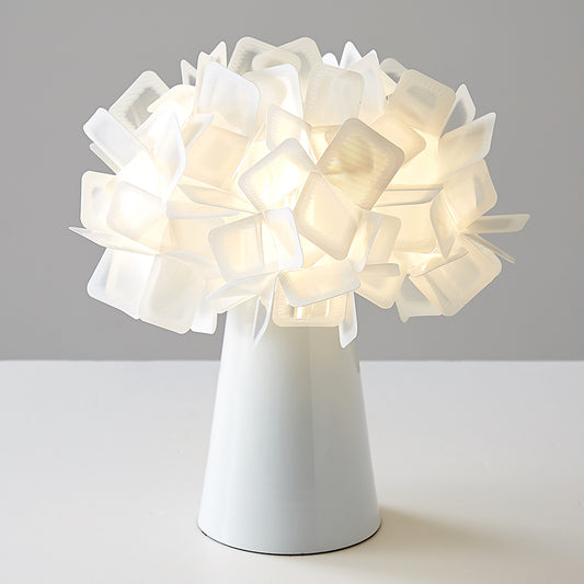 Origami Flower Metal Night Lamp Decorative LED Accent Table Light for Living Room White Clearhalo 'Lamps' 'Table Lamps' Lighting' 2478176