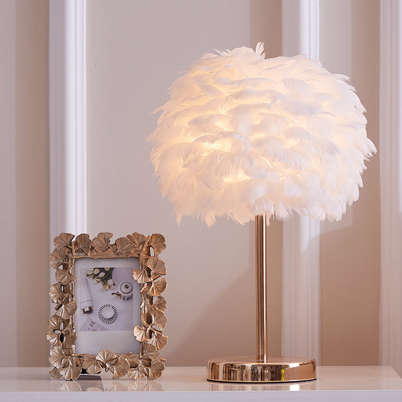 Nordic Style Spherical Nightstand Light Feather 1 Head Living Room Accent Table Lamp Clearhalo 'Lamps' 'Table Lamps' Lighting' 2478583