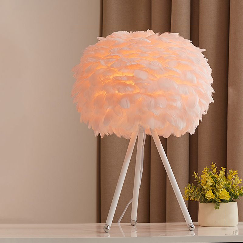 Nordic Style Spherical Nightstand Light Feather 1 Head Living Room Accent Table Lamp White Pink Bracket Clearhalo 'Lamps' 'Table Lamps' Lighting' 2478591