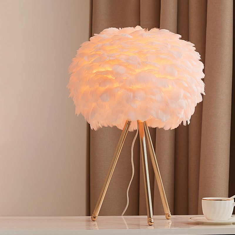 Nordic Style Spherical Nightstand Light Feather 1 Head Living Room Accent Table Lamp Gold Pink Bracket Clearhalo 'Lamps' 'Table Lamps' Lighting' 2478594