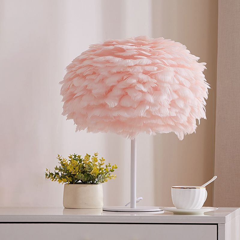 Nordic Style Spherical Nightstand Light Feather 1 Head Living Room Accent Table Lamp White Pink Straight Clearhalo 'Lamps' 'Table Lamps' Lighting' 2478596