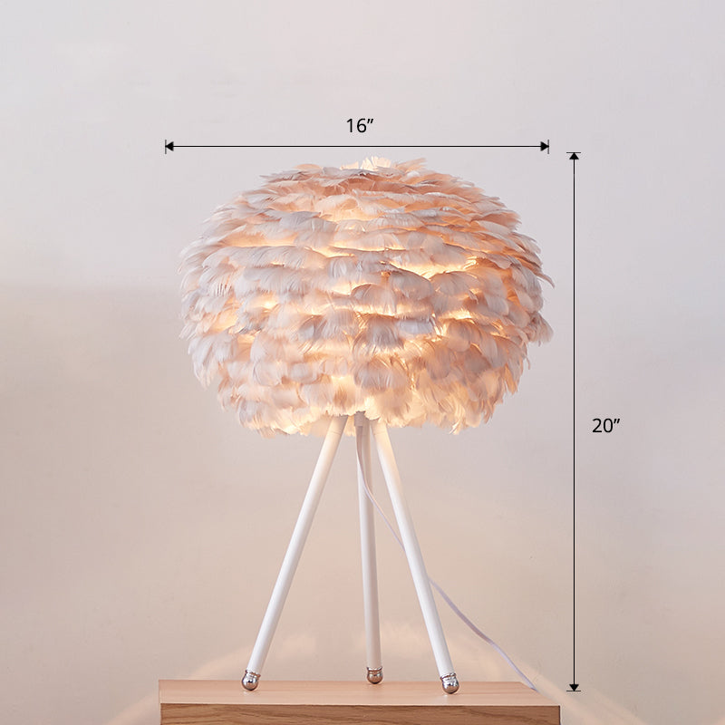 Nordic Style Spherical Nightstand Light Feather 1 Head Living Room Accent Table Lamp Clearhalo 'Lamps' 'Table Lamps' Lighting' 2478599