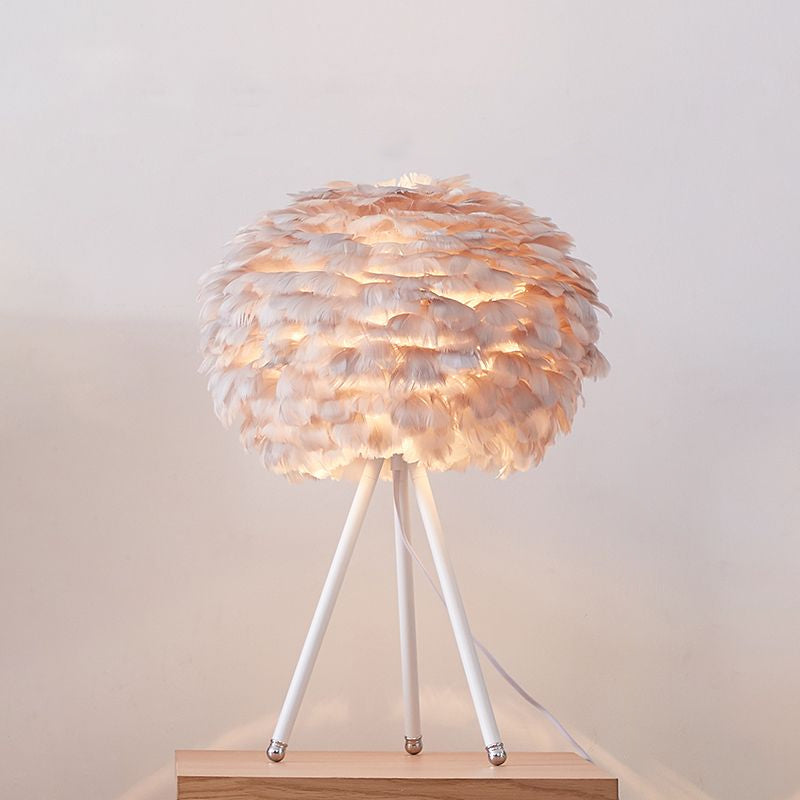Nordic Style Spherical Nightstand Light Feather 1 Head Living Room Accent Table Lamp White Gray Bracket Clearhalo 'Lamps' 'Table Lamps' Lighting' 2478600
