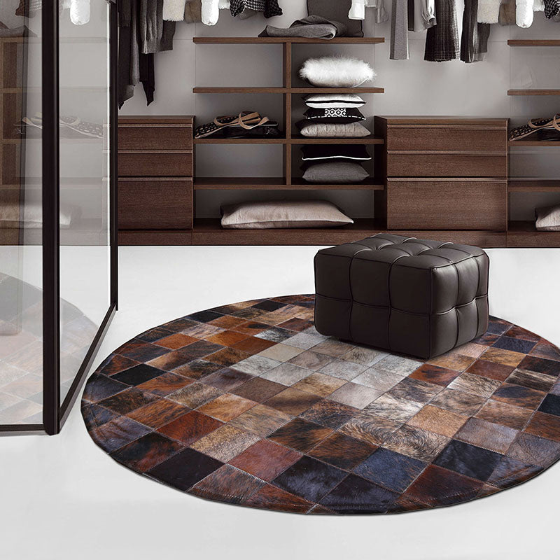 Brown Plaid Patterned Rug Cowhide Scandinavian Area Carpet Non-Slip Backing Pet Friendly Indoor Rug for Decor Clearhalo 'Area Rug' 'Modern' 'Rugs' Rug' 2480807
