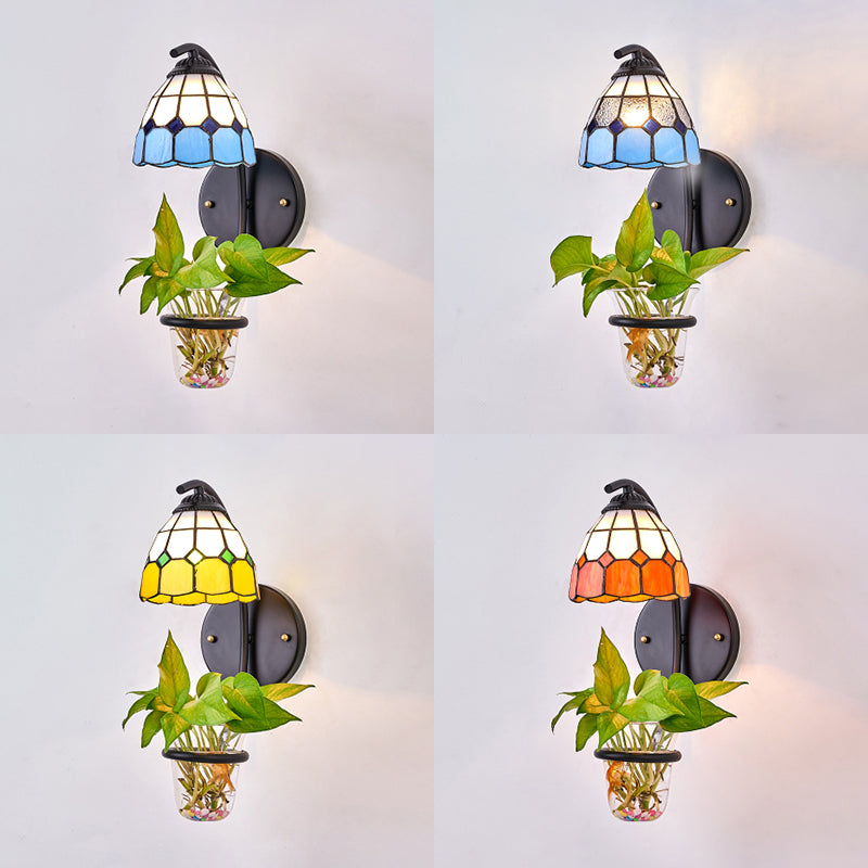 1 Head Grid Patterned Wall Mount Light Tiffany Yellow/Orange/Clear Stained Glass Sconce Light with Plant Decoration Clearhalo 'Industrial' 'Middle century wall lights' 'Tiffany wall lights' 'Tiffany' 'Wall Lamps & Sconces' 'Wall Lights' Lighting' 25232