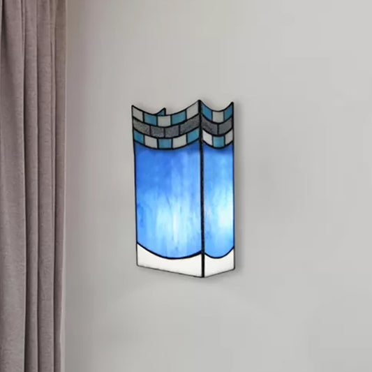 Tiffany Wall Mount Light with Stained Glass Shade Indoor Wall Sconce Light for Living Room Clearhalo 'Industrial' 'Middle century wall lights' 'Tiffany wall lights' 'Tiffany' 'Wall Lamps & Sconces' 'Wall Lights' Lighting' 252530