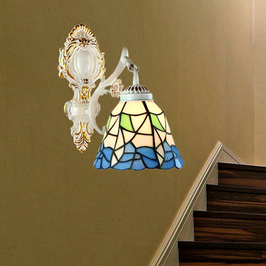 Bell Shade Tiffany Wall Lamp Stained Glass 1 Light Wall Sconce Lighting in White White Flower Clearhalo 'Industrial' 'Middle century wall lights' 'Tiffany wall lights' 'Tiffany' 'Wall Lamps & Sconces' 'Wall Lights' Lighting' 252866