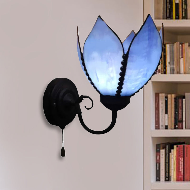 One Light Petal Wall Lighting with Curved Arm and Pull Chain Stained Glass Rustic Wall Lamp Clearhalo 'Industrial' 'Middle century wall lights' 'Tiffany wall lights' 'Tiffany' 'Wall Lamps & Sconces' 'Wall Lights' Lighting' 253367