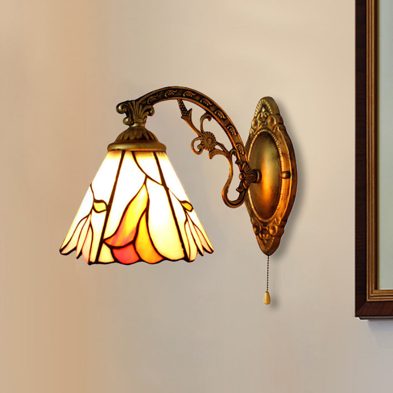 Floral Wall Mount Light Lodge Tiffany 1 Light Wall Lighting in Antique Brass for Bedroom Beige With Switch Clearhalo 'Industrial' 'Middle century wall lights' 'Tiffany wall lights' 'Tiffany' 'Wall Lamps & Sconces' 'Wall Lights' Lighting' 253380
