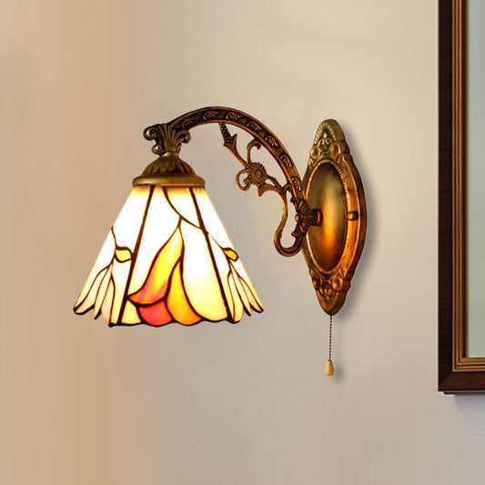 Floral Wall Mount Light Lodge Tiffany 1 Light Wall Lighting in Antique Brass for Bedroom Beige With Switch Clearhalo 'Industrial' 'Middle century wall lights' 'Tiffany wall lights' 'Tiffany' 'Wall Lamps & Sconces' 'Wall Lights' Lighting' 253380