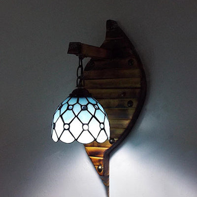 Scallop Wall Light Tiffany Stained Glass 1 Light Colorful Wall Mount Fixture in Blue-White/Red/Blue/Purple for Stairway Blue Clearhalo 'Industrial' 'Middle century wall lights' 'Tiffany wall lights' 'Tiffany' 'Wall Lamps & Sconces' 'Wall Lights' Lighting' 25349