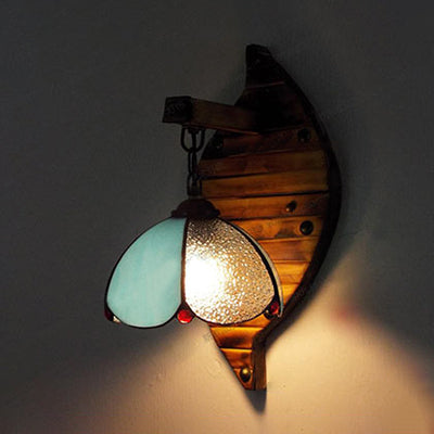 Scallop Wall Light Tiffany Stained Glass 1 Light Colorful Wall Mount Fixture in Blue-White/Red/Blue/Purple for Stairway Blue-White Clearhalo 'Industrial' 'Middle century wall lights' 'Tiffany wall lights' 'Tiffany' 'Wall Lamps & Sconces' 'Wall Lights' Lighting' 25351