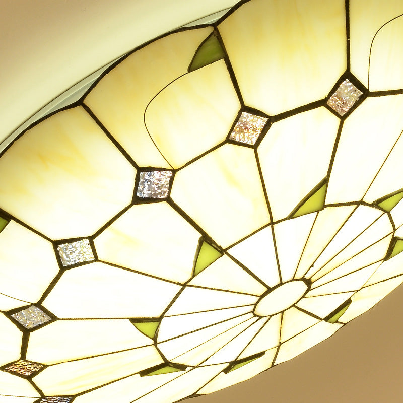 Leaf Pattern Tiffany Ceiling Light Fixture Retro Stained Glass Shade Flush Mount LED Lamp for Bedroom Living Room Clearhalo 'Ceiling Lights' 'Close To Ceiling Lights' 'Close to ceiling' 'Flush mount' Lighting' 2562440