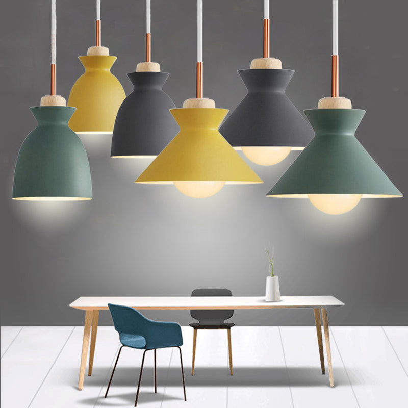 1-Light Wooden Top Pendant Lamp Nordic Modern Style Metal Restaurant Hanging Lamp Clearhalo 'Ceiling Lights' 'Modern Pendants' 'Modern' 'Pendant Lights' 'Pendants' Lighting' 2579374