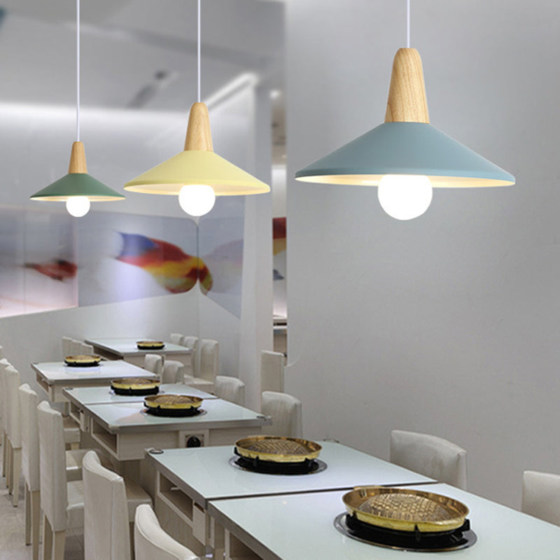 Metal 1 Light Hanging Light Nordic Style Restaurant Ceiling Pendant Lamp with Wooden Top Clearhalo 'Ceiling Lights' 'Modern Pendants' 'Modern' 'Pendant Lights' 'Pendants' Lighting' 2588789