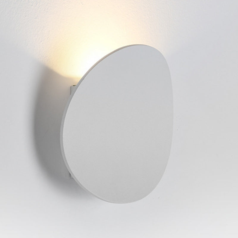 Modern Style Wall Sconce 7W LED Round Wall Mounted Lighting for Bedroom Clearhalo 'Cast Iron' 'Glass' 'Industrial' 'Modern wall lights' 'Modern' 'Tiffany' 'Traditional wall lights' 'Wall Lamps & Sconces' 'Wall Lights' Lighting' 2594706