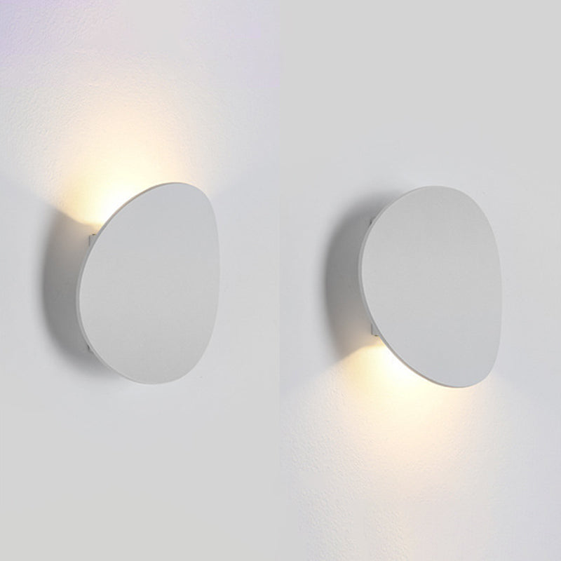 Modern Style Wall Sconce 7W LED Round Wall Mounted Lighting for Bedroom Clearhalo 'Cast Iron' 'Glass' 'Industrial' 'Modern wall lights' 'Modern' 'Tiffany' 'Traditional wall lights' 'Wall Lamps & Sconces' 'Wall Lights' Lighting' 2594710