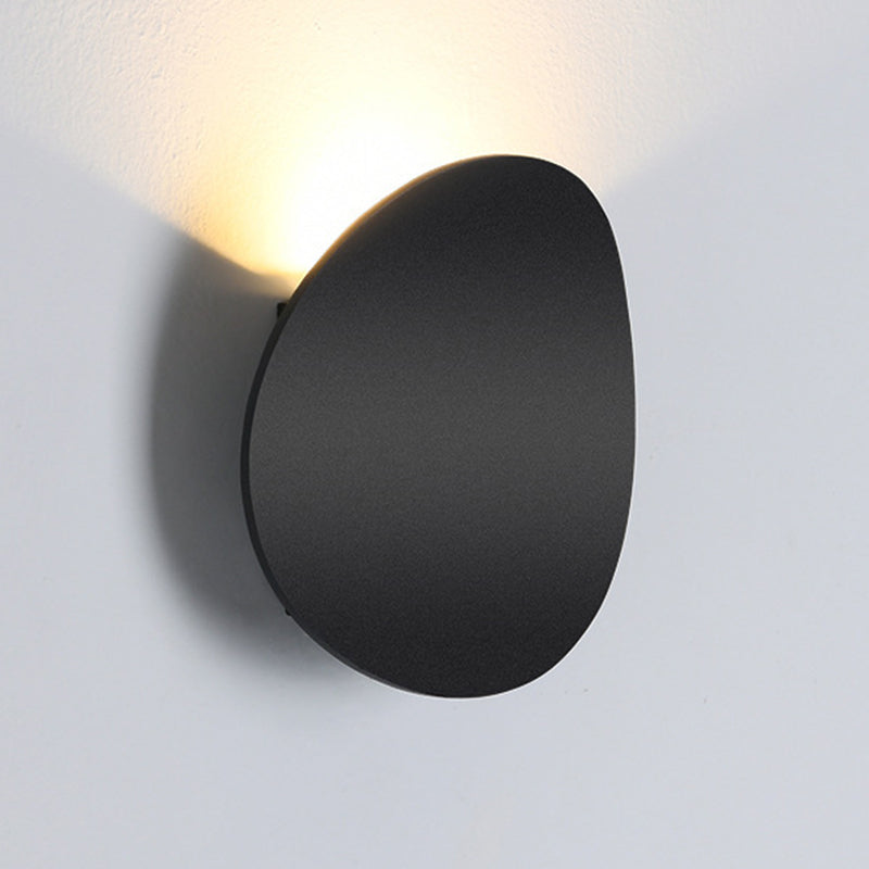 Modern Style Wall Sconce 7W LED Round Wall Mounted Lighting for Bedroom Clearhalo 'Cast Iron' 'Glass' 'Industrial' 'Modern wall lights' 'Modern' 'Tiffany' 'Traditional wall lights' 'Wall Lamps & Sconces' 'Wall Lights' Lighting' 2594711