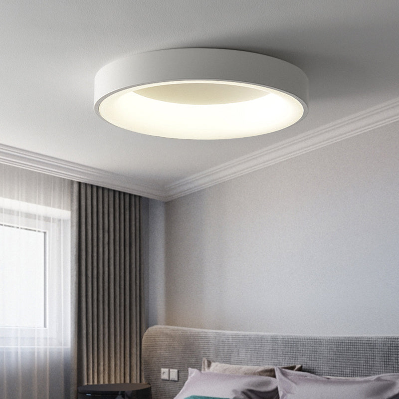 Metal Circular Flush mount Ceiling Lamp Nordic Style LED Flush Mount Lighting for Bedroom Clearhalo 'Ceiling Lights' 'Close To Ceiling Lights' 'Lighting' 2609773