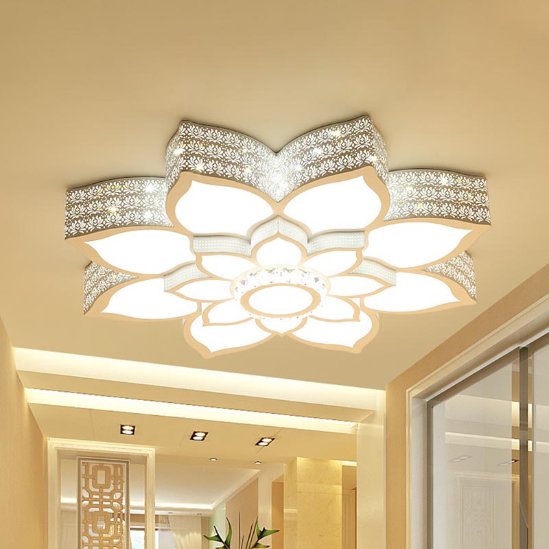 Lotus Faceted Crystal Flush Mount Light Fixture Simple White 23.5"/29.5"/35.5" W LED Ceiling Light in Warm/White Light White White Clearhalo 'Ceiling Lights' 'Close To Ceiling Lights' 'Close to ceiling' 'Flush mount' Lighting' 266519