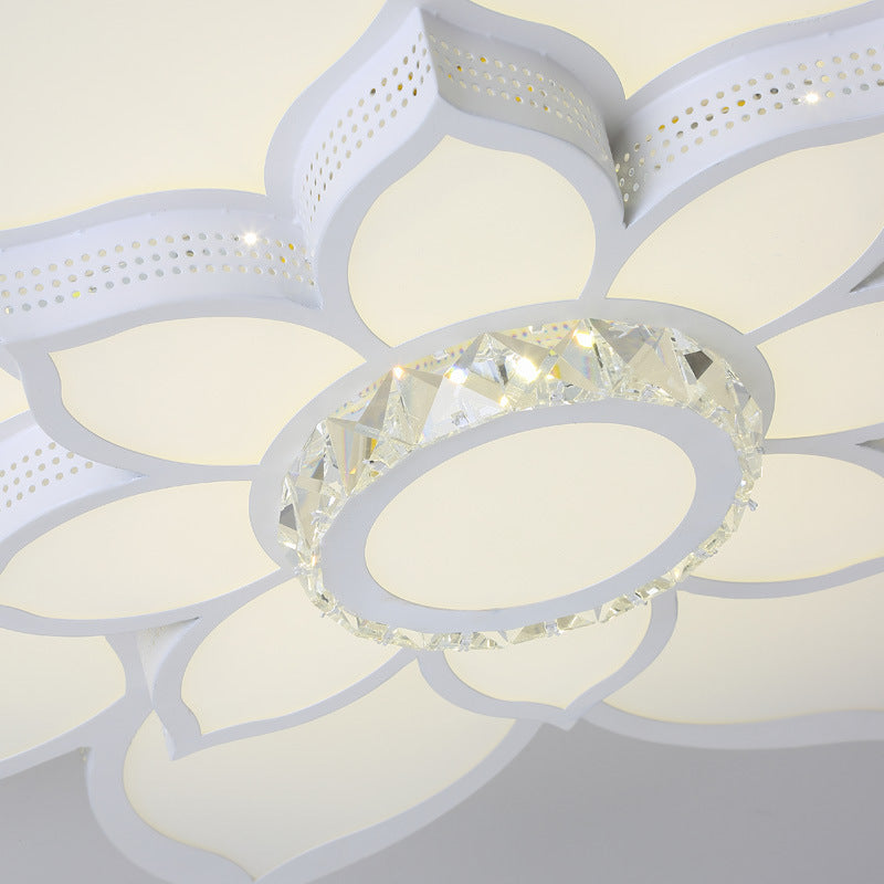 Lotus Faceted Crystal Flush Mount Light Fixture Simple White 23.5"/29.5"/35.5" W LED Ceiling Light in Warm/White Light Clearhalo 'Ceiling Lights' 'Close To Ceiling Lights' 'Close to ceiling' 'Flush mount' Lighting' 266525