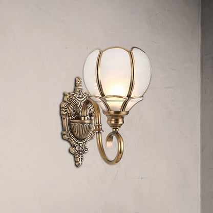 Traditional Flower Sconce Light Fixture 1/2-Bulb Metal Wall Lamp in Brass for Bedroom 1.0 Brass Clearhalo 'Wall Lamps & Sconces' 'Wall Lights' Lighting' 274844