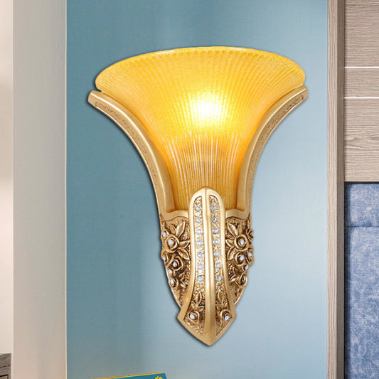 Yellow Glass Floral Sconce Light Fixture Modern Style 1 Head Corridor Wall Mount Light in Gold Clearhalo 'Wall Lamps & Sconces' 'Wall Lights' Lighting' 281450
