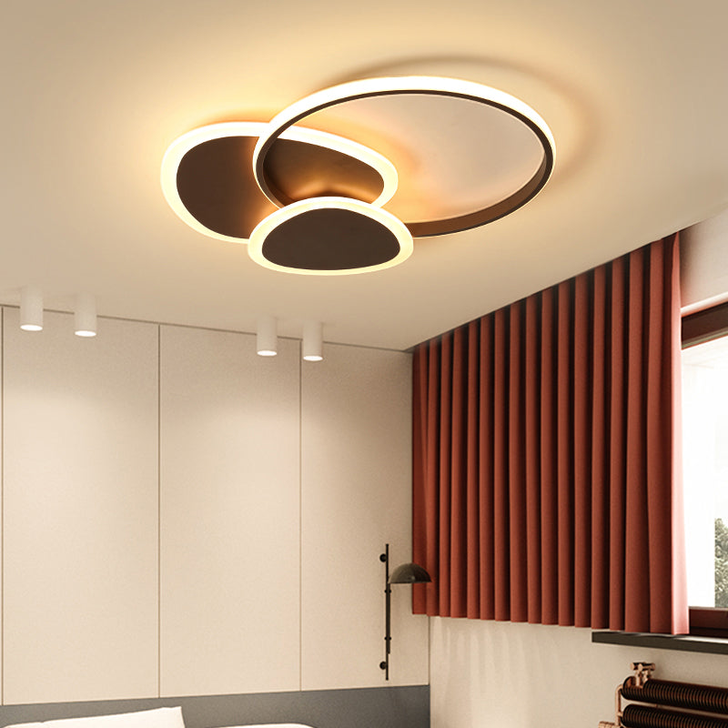 Flaky Triangle Ceiling Lighting Modern Stylish Acrylic 16"/18" W LED Flush Mount Lamp in White/Coffee Clearhalo 'Ceiling Lights' 'Close To Ceiling Lights' 'Close to ceiling' 'Flush mount' Lighting' 291603