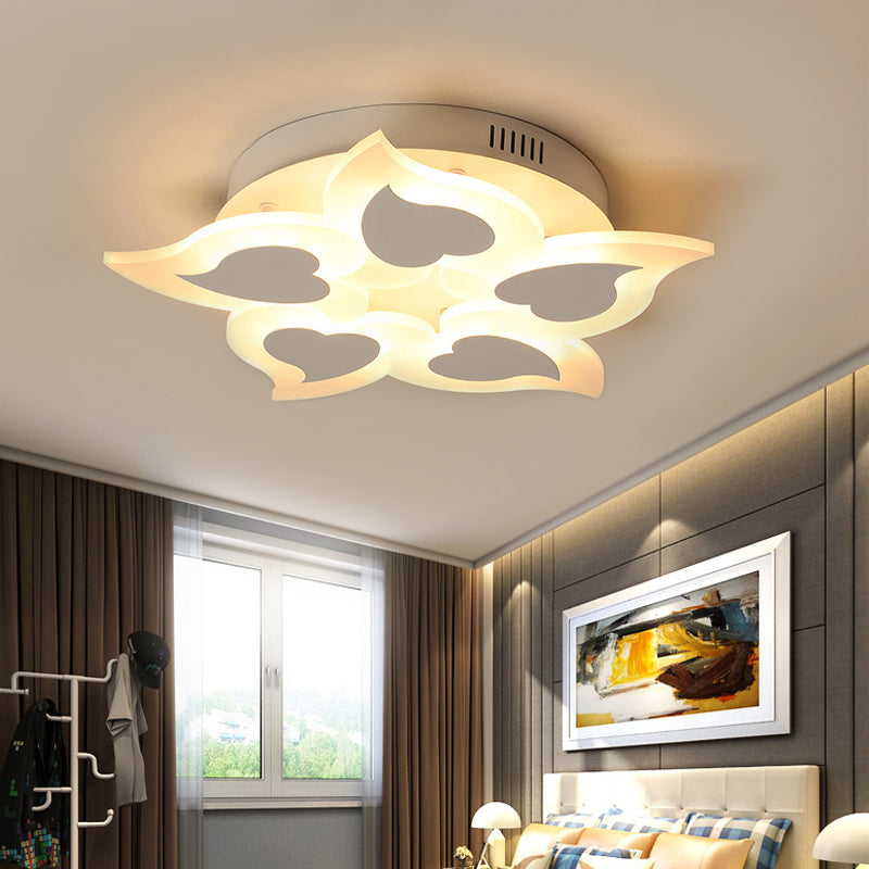Heart Acrylic Ceiling Mounted Light Simple White LED Flush Light Fixture in Warm Light/White Light/Remote Control Stepless Dimming, 18"/23" Wide White Clearhalo 'Ceiling Lights' 'Close To Ceiling Lights' 'Close to ceiling' 'Flush mount' Lighting' 292077