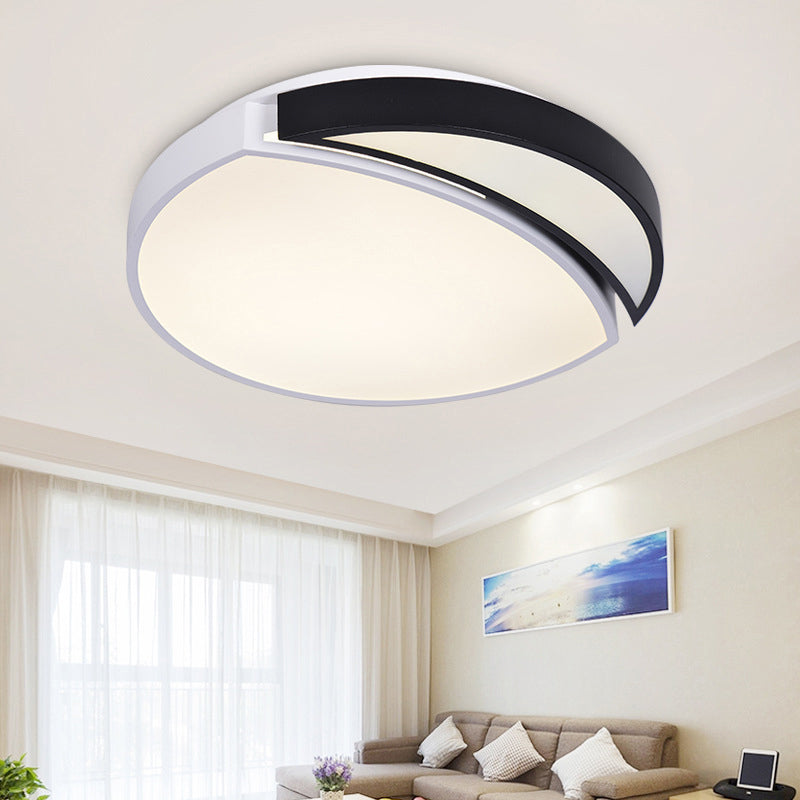 LED Round Ceiling Flush Light Modernist Acrylic Black and White Flushmount Lighting in Warm/White/3 Color Light Clearhalo 'Ceiling Lights' 'Close To Ceiling Lights' 'Close to ceiling' 'Flush mount' Lighting' 292233