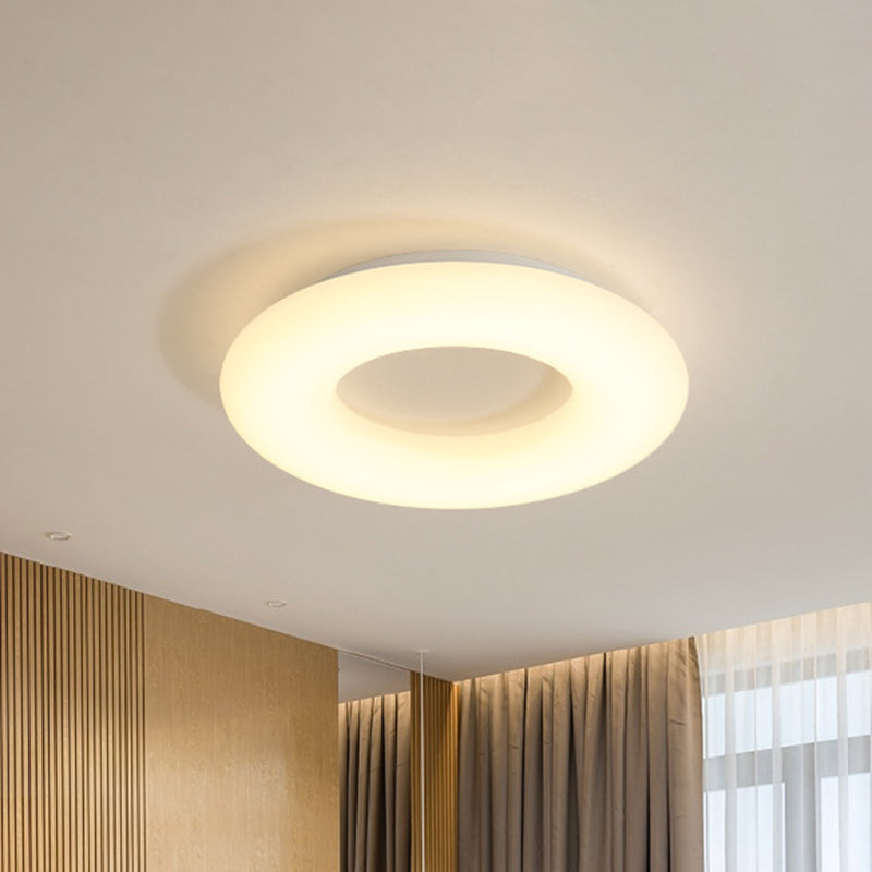 18"/23.5" Wide Doughnut Acrylic Flush Mount Lighting Modern LED Close to Ceiling Lamp in White Clearhalo 'Ceiling Lights' 'Close To Ceiling Lights' 'Close to ceiling' 'Flush mount' Lighting' 297725