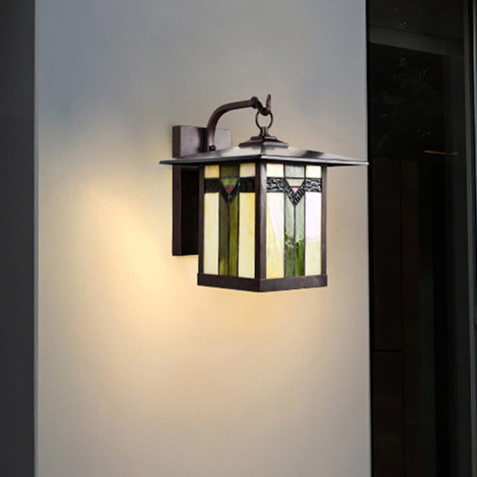 Green 1 Light Wall Mounted Light Fixture Tiffany Cut Glass Lantern Sconce for Outdoor Clearhalo 'Industrial' 'Middle century wall lights' 'Tiffany wall lights' 'Tiffany' 'Wall Lamps & Sconces' 'Wall Lights' Lighting' 316031