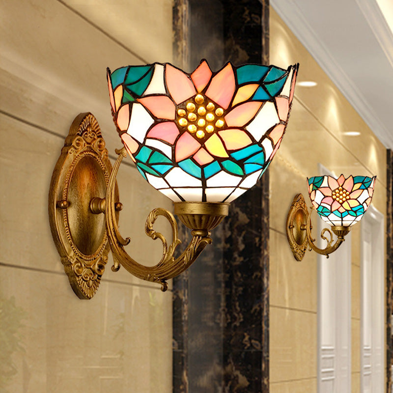 Flower Cut Glass Vanity Wall Light Fixture Baroque 1 Light Pink/Green Sconce for Bathroom Green Clearhalo 'Industrial' 'Middle century wall lights' 'Tiffany wall lights' 'Tiffany' 'Wall Lamps & Sconces' 'Wall Lights' Lighting' 316061