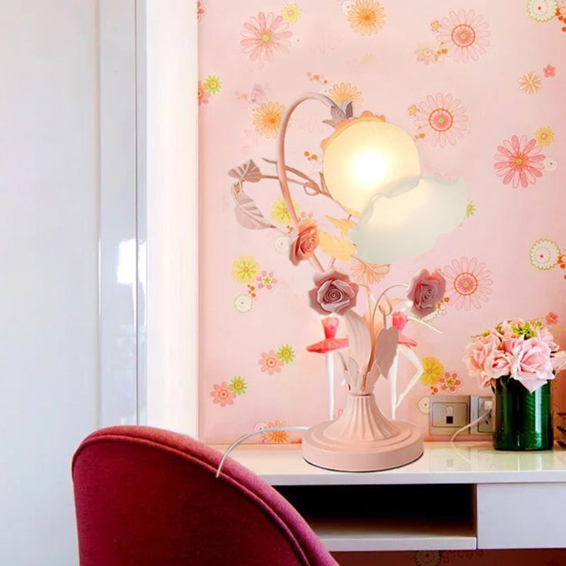 Flower Bedroom Table Light Countryside Opal Frosted Glass 1 Head Pink Nightstand Lamp Clearhalo 'Lamps' 'Table Lamps' Lighting' 324924