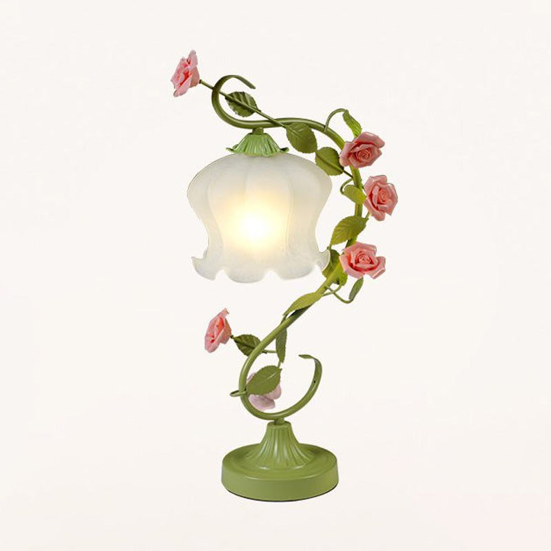 1 Bulb Floral Table Lamp Traditional White/Green Frosted White Glass Night Light for Living Room Clearhalo 'Lamps' 'Table Lamps' Lighting' 324938