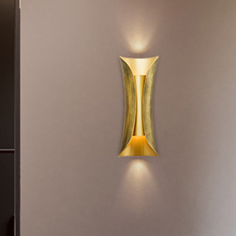 Gold Curve LED Sconce Light Modernism 2 Heads Metal Wall Lighting Fixture for Living Room Clearhalo 'Cast Iron' 'Glass' 'Industrial' 'Modern wall lights' 'Modern' 'Tiffany' 'Traditional wall lights' 'Wall Lamps & Sconces' 'Wall Lights' Lighting' 339004