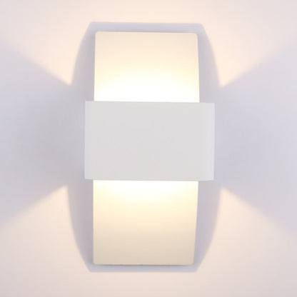 Curved Metal Wall Mount Light Simple LED White Wall Sconce Lighting in Warm/White Light White Clearhalo 'Cast Iron' 'Glass' 'Industrial' 'Modern wall lights' 'Modern' 'Tiffany' 'Traditional wall lights' 'Wall Lamps & Sconces' 'Wall Lights' Lighting' 339513