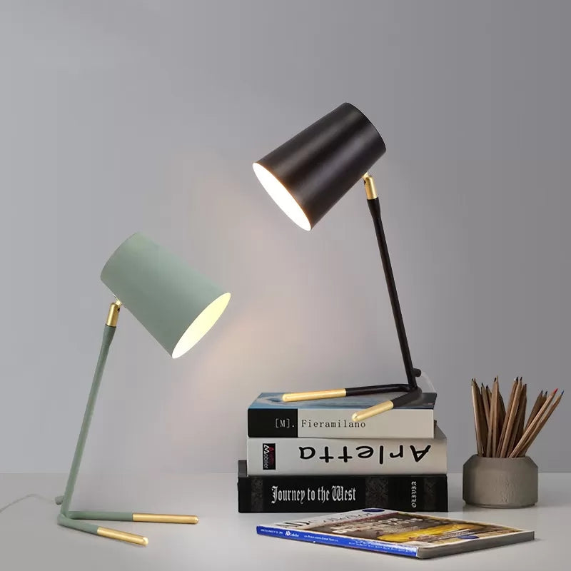 1 Light Bucket Desk Light with Plug In Cord Nordic Metal Small Table Light for Study Room Clearhalo 'Desk Lamps' 'Lamps' Lighting' 35781